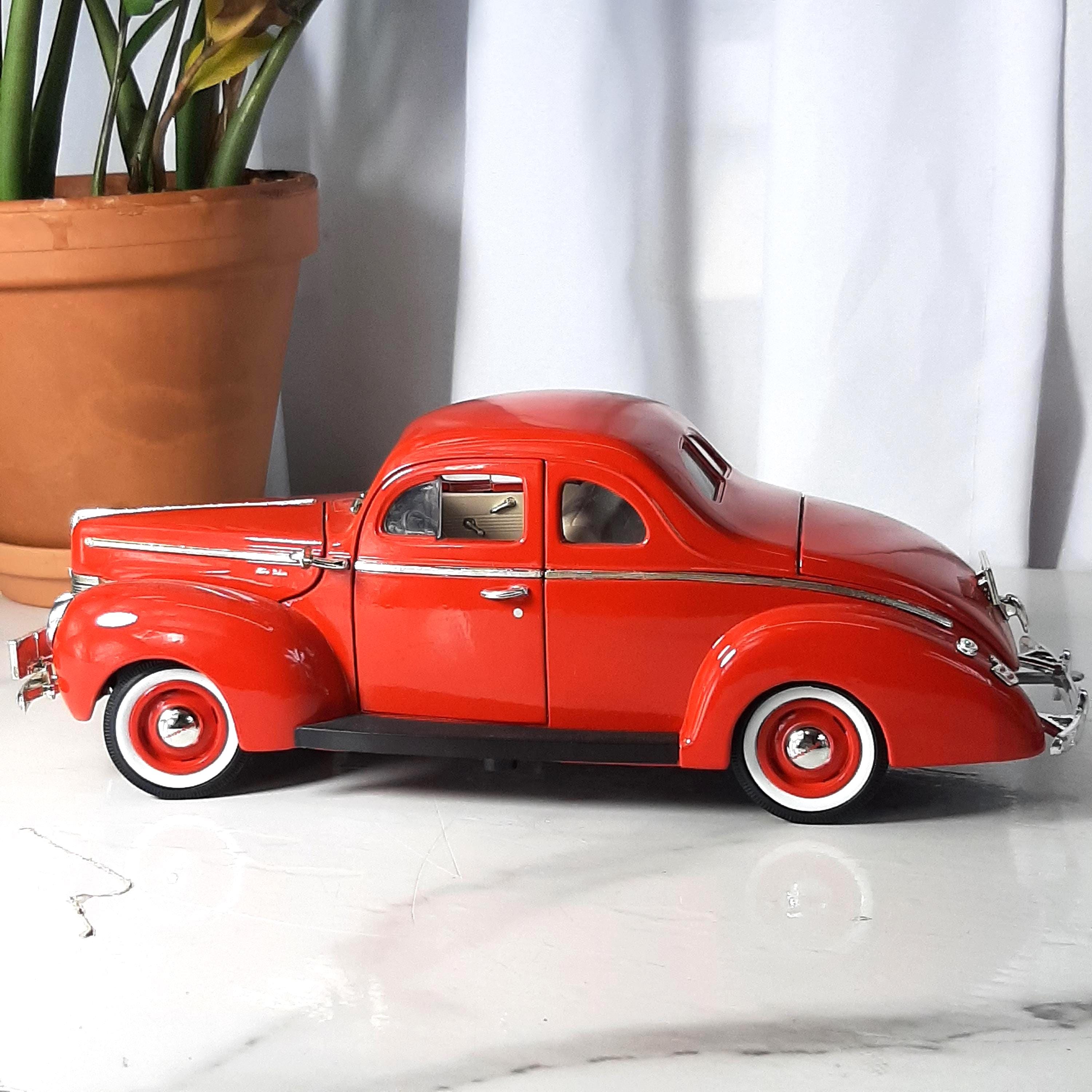 フォード 1940年代 ダイキャストモデル Amazon | Motor city classics | コカ・コーラ 1940年 フォード