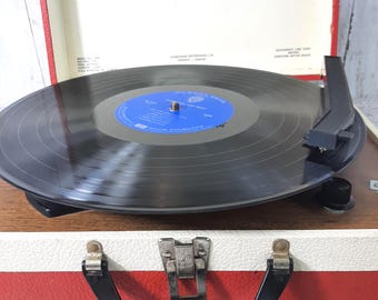 Tocadiscos portátil tipo maleta Vintage Champagne Modelo 136K