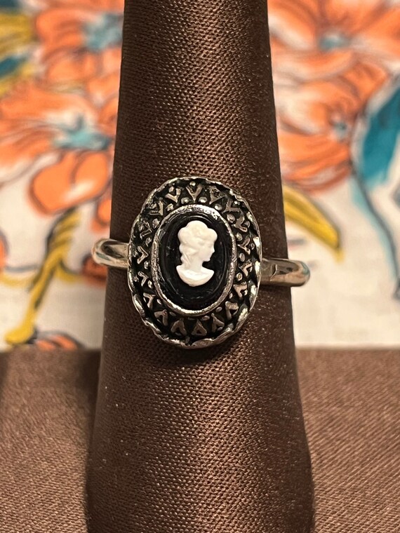 Black and White Lady Adjustable Cameo Ring - image 1