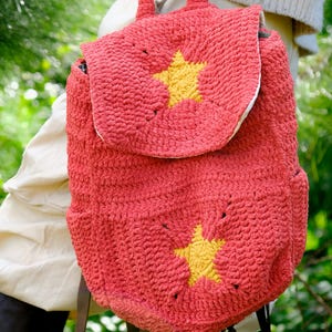 Handmade Vietnam Flag Crochet Backpack – Unique Gift for Vietnam Lovers, Cultural Travel Bag