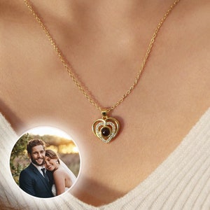 Heart Projection Photo Necklace • Custom Picture Necklaces • Memorial Photo Necklace • Best Friend Gift • Anniversary Gifts • Gift for Her
