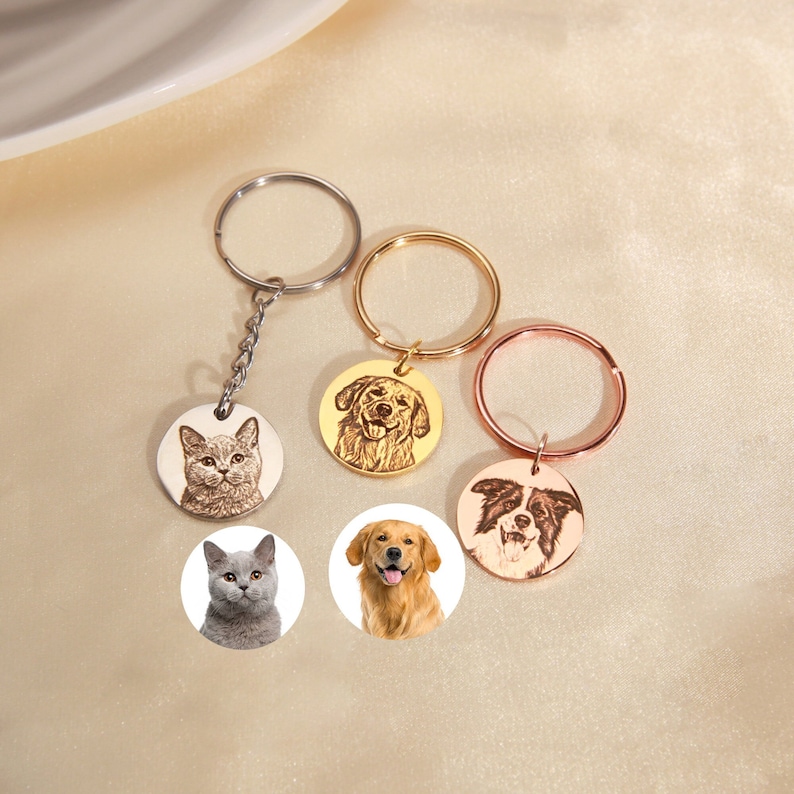 Custom Pet Photo Keychain Engraved Pet Portrait Keychain Pet Memorial Keyring Personalized Keychain Pet Lovers Gift Dog Mom Gift zdjęcie 1