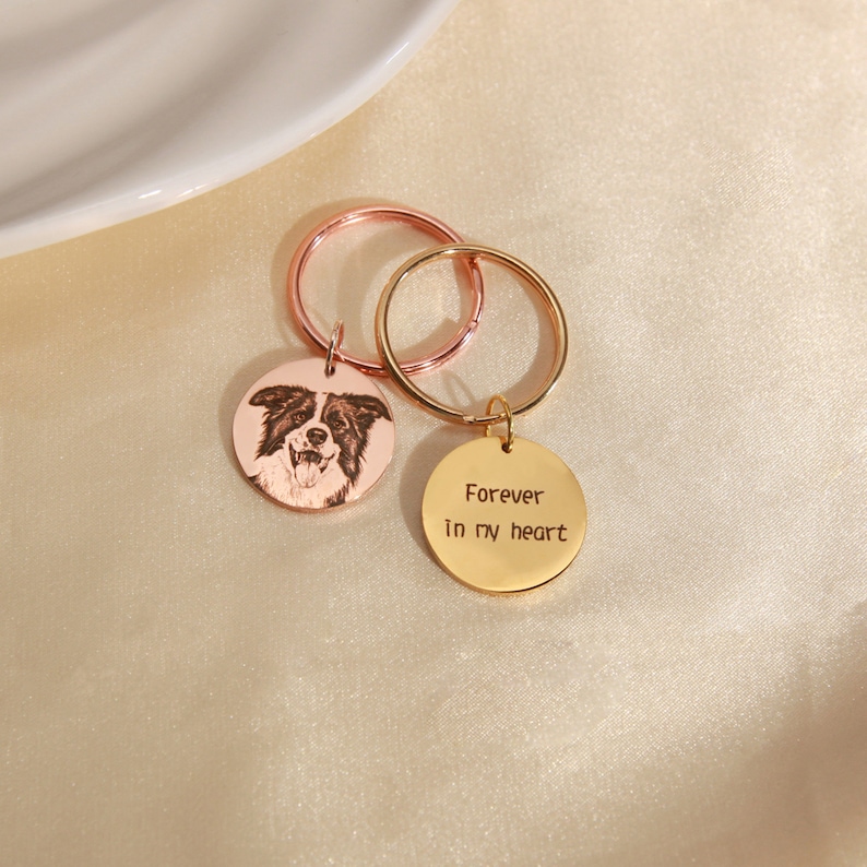 Custom Pet Photo Keychain Engraved Pet Portrait Keychain Pet Memorial Keyring Personalized Keychain Pet Lovers Gift Dog Mom Gift zdjęcie 2