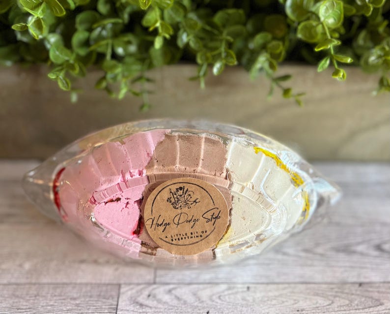 Fake Banana Split | Fake Ice Cream Decor | Dessert Bar | Photo Prop | Tiered Tray Decor | Cosplay | Vintage Glass immagine 5