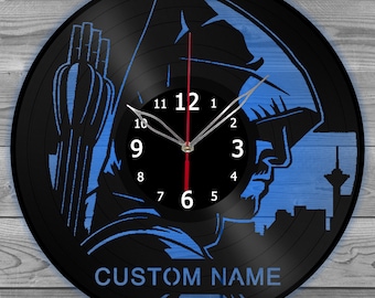 Reloj de pared con luz LED de Green Arrow, decoración para el hogar de Green Arrow, reloj de pared de vinilo personalizado con nombre personalizado, regalos de Green Arrow.