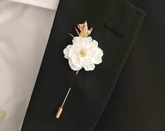 Wedding Boutonniere – Peony Flower Lapel Pin for Groom, Handmade White Peony Groomsmen Buttonhole