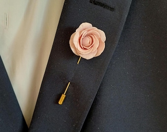 Rose Flower Lapel Pin for Men, Lapel Pin Custom, Groomsmen Wedding Accessories, Realistic Boutonniere, Suit Lapel Pin, Prom Accent Flow