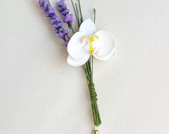 手作りポリマークレイの蘭のブートニア：エレガントなウェディングラペルピン