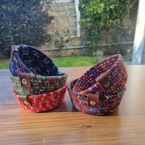 Piccolo cestino intrecciato, mini cestino decorativo fatto a mano in corda di cotone, mini cestino, cestino portagioie fatto a mano, regalo di inaugurazione della casa