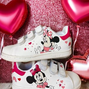 Minnie Mouse Custom Sneakers / Glitter Minnie Mouse kids shoes/ Hand painted sneakers / Disney shoes
