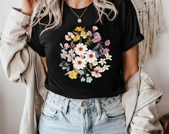 Oversized Vintage Botanical Tee, Colorful Cute T-Shirt, Floral Shirt, Wildflowers, Womens Tees, Ladies Shirts,