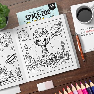 以下が含まれることがあります： 宇宙飛行士のヘルメットと宇宙服を着たキリンが描かれた白黒の塗り絵。本は「スペース動物園」というタイトルで、50ページあります。白い紙に「これはデジタル製品であり、物理的な商品は発送されません。」というテキストが印刷されています。