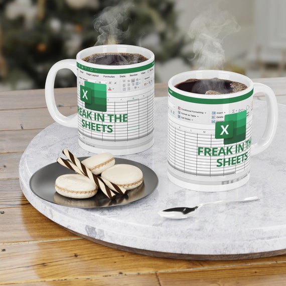 Tazza Divertente Per Contabili 'Freak In The Sheets Excel' – Regalo Per Commercialisti, Revisori, Colleghi Ufficio