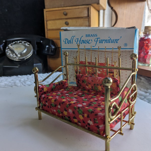 miniature brass day bed for dollhouse by Heartland unused in box