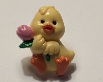 Lil' Yellow baby duck with tulip by RUSS,  springtime or Easter pin