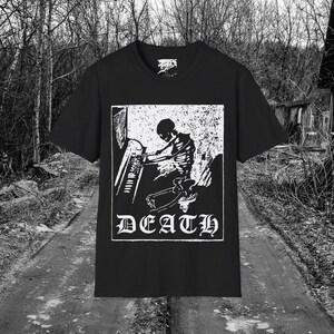 Death Skelett dunkel Gothic Tarot T-Shirt, okkultes T-Shirt, Unisex Softstyle Top, spirituelle Kleidung, Gothic Fashion Shirt