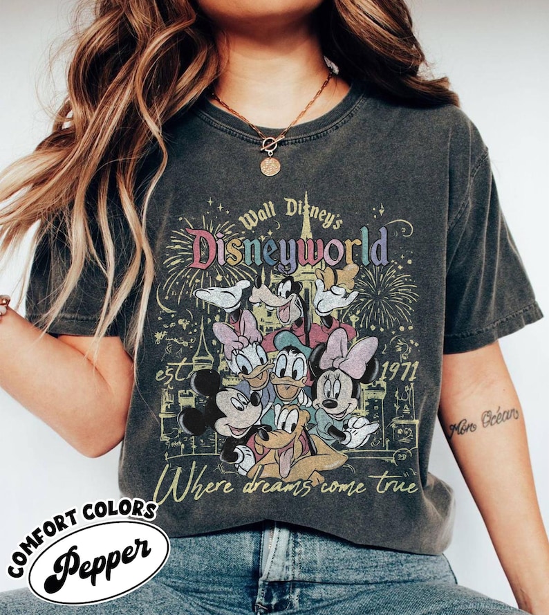 Vintage Walt Disney Disneyworld Est 1971-skjorta, Disneyworld-skjorta, Disney-familjesemester 2026-skjorta, Disney-resa-tröja, Disney-gruppskjorta Pepper-Comfort