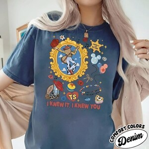 Camiseta retro de Toy Story 5 de Pixar con colores cómodos, camiseta "Lo sabía, te conocía", camiseta vintage de Jessie vaquera, camiseta a juego de Toy Story 5 Denim-Comfort