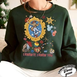 Camiseta retro de Toy Story 5 de Pixar con colores cómodos, camiseta "Lo sabía, te conocía", camiseta vintage de Jessie vaquera, camiseta a juego de Toy Story 5 Forest green
