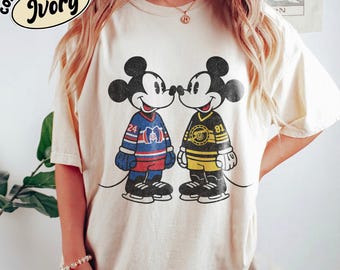 Bluza z nadrukiem zespołu Hollanov, koszulka dla fanów Hockey Romance, prezent dla homoseksualistów LGBT na temat hokeja, koszulka z motywem gorącej rywalizacji, koszulka hokejowa z Myszką Miki