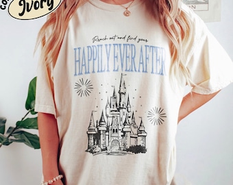 Greifen Sie zu und finden Sie Ihr Happily Ever After Shirt, Retro Disney Comfort Farben Shirt, Disney Schloss Shirt, Magic Kingdom Shirt