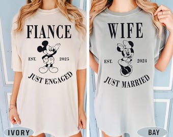 Disney Just Engaged Shirt, Disney Paar Reise Shirt, Disneyworld Engagiert Shirt, Disney Verlobte und Verlobte Shirts, Mickey Minnie Shirt