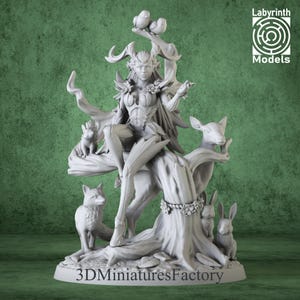 Elf Druid Miniature Female - DnD Miniature for Tabletop Games - Premium dnd Miniature Dungeons and Dragons 3D Printed