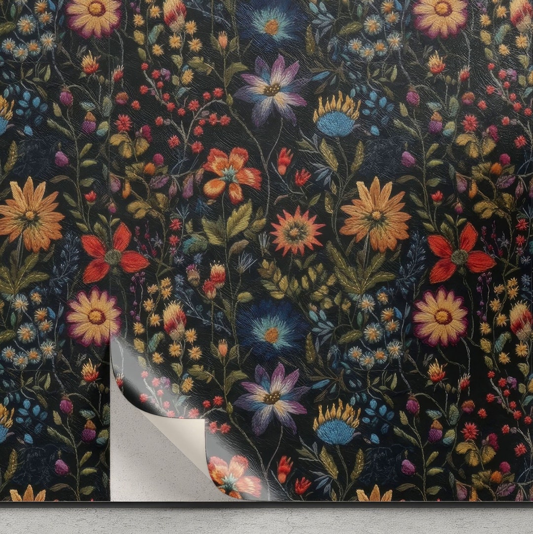 Black Floral Wallpaper Dark Flower Patterns for a Chic Look Dramatic ...
