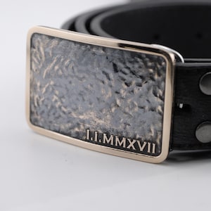 Boho Hammered Metal Textured Belt Statement Buckle Vintage Modern Hook Eye Vintage Boho Hammered Metal & Leather Belt With Circle  main image 4