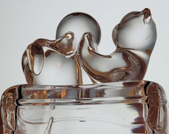 Cat Lovers!  1995 Avon Crystal Cat with Ball Figurine – Vintage 2.5" Glass Collectible