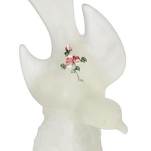 L.E. Smith Frosted Satin Glass Bird in Flight with Hand Painted Rose