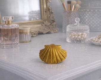 Vintage Dotty Smith Gold Scallop Shell Belt Buckle – Signed, Statement Size
