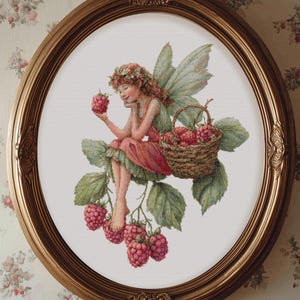 Kruissteekpatroon: frambozenfee (pdf-download, compatibel met patroonhouder)