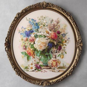 Bloemengeur / vintage kruissteek / 2 pdf's om af te drukken (kleur en zwart-wit), 1 patroonhouder + cadeau