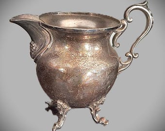 English Silver Mfg Corp Vintage Sauce Pitcher 5”H