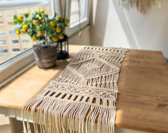 Bieżnik stołowy, Bieżnik stołowy makrama, Dekoracja makrama, Dekoracja stołu, Bieżnik makrama, Obrus, Pokrycie stołu, Prezent do domu, Dekoracja boho, Bieżnik