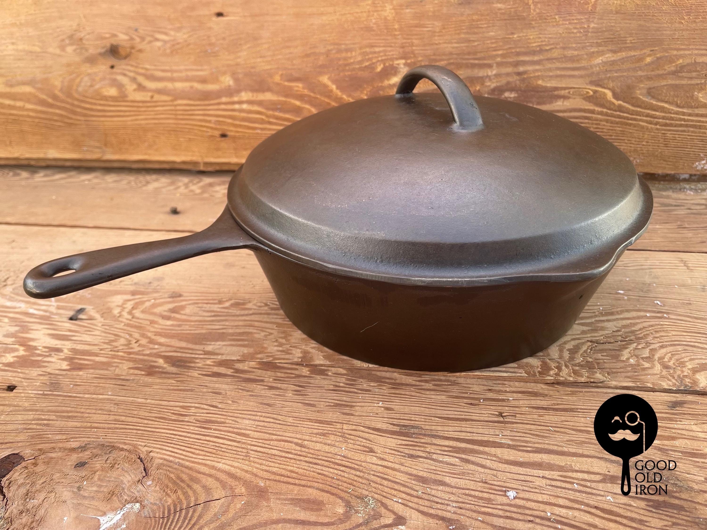 1920s-1930s Unmarked Wagner 11” cast iron "Chicken Fryer" deep skillet with Sawtooth style lid