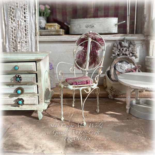 Chaise enfant de type fer forgé, siège de style Provence Pays D'AIX - Mobilier Miniature - Shabby Chic - Dollhouse 1/12e - OOAK