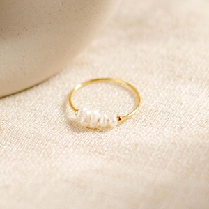 Dainty Pearl Ring Pearl Strand Gold Ring, Thin Band Ring With Five Pearls, Minimal Gold Pearl Ring, Minimalist Pearl Jewelry
