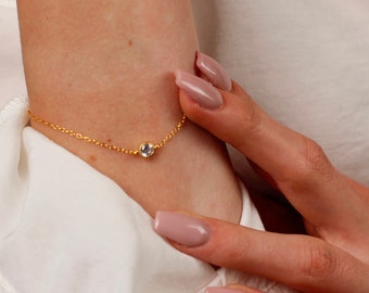 Bezel diamanten armband, sierlijke Solitaire diamanten armband, enkele stenen armband voor vrouwen, minimalistische gouden armband, sierlijke sieraden cadeau