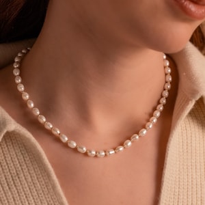 Dainty Freshwater Pearl Necklace, Pearl Gold Necklace, Bridal Necklace, Wedding Jewelry, Natural Pearl Chain Necklace, Pearl Jewelry for Her