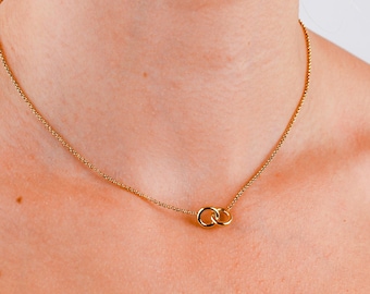 Dubbelcirkelhalsband, Sammanlänkade cirklar halsband, Guldcirkelhalsband, Elegant cirkelhalsband, Vänskapshalsband, Låshalsband