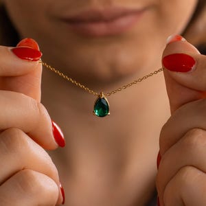 Teardrop Emerald Necklace, Emerald Pendant Necklace, Emerald Gemstone Necklace, Emerald Green Necklace, May Birthstone Necklace