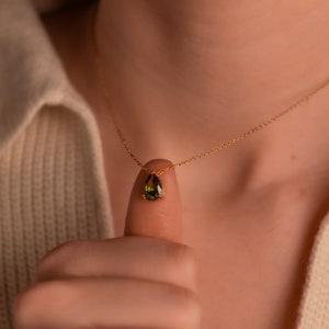 Peridot Drop Necklace, Teardrop Peridot Pendant, August Birthstone Pendant Necklace, Peridot Charm Necklace, Perfect Gift For Her