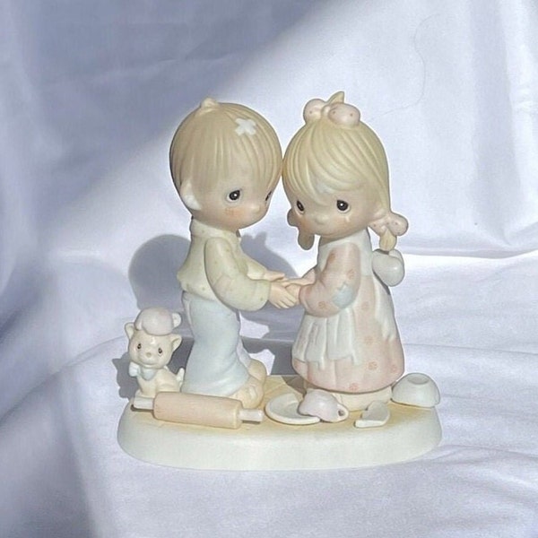 Vintage Precious Moments "Forgiving Is Forgetting" 1982 E-9252/Suspended Enesco Corp