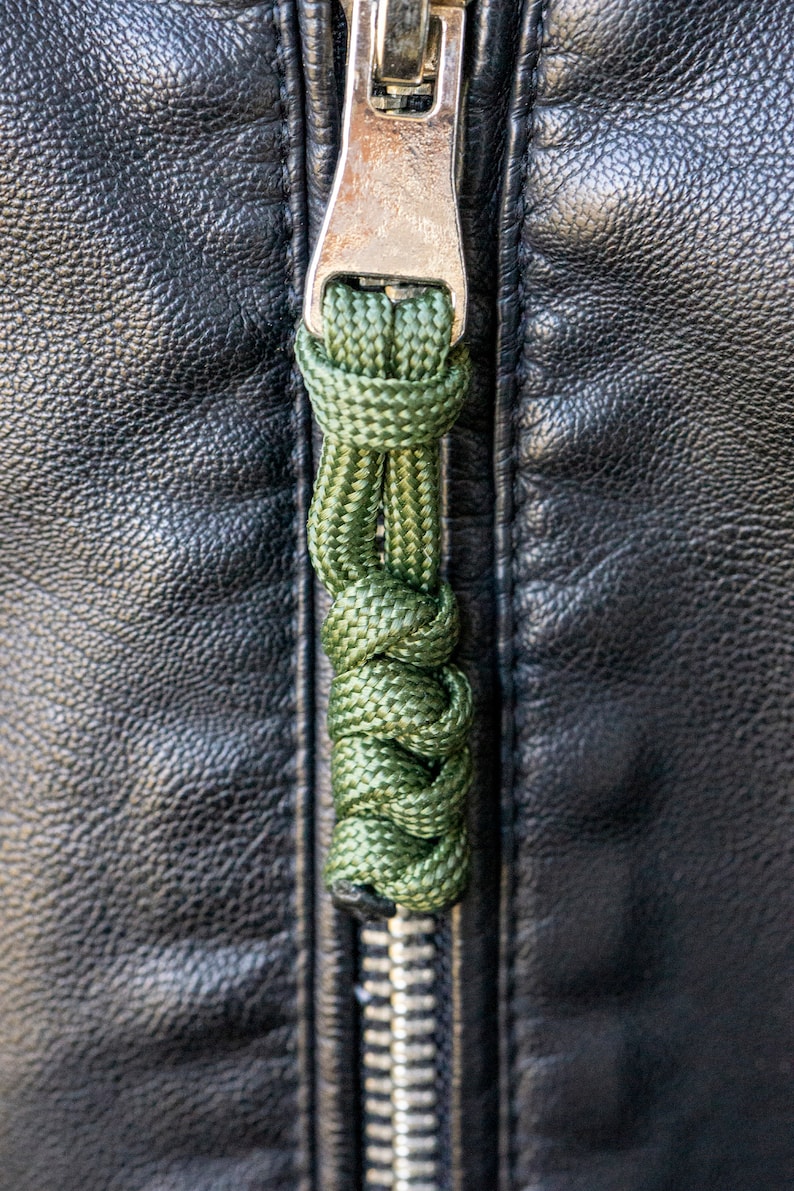 Set of 5 Survival Paracord Zipper pulls Bushcraft gear keychain Custom color cord bag zipper pendant Durable Snake knot bag accessory Green