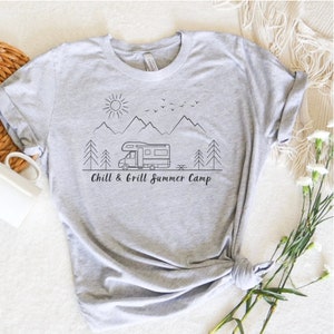 Camping und Hiking T shirt für Wanderlustige und Natur Liebhaber oder als Geschenk für Outdoor Wohnmobil Camper Fans Bild 5