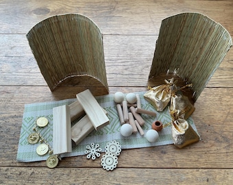 Bible scene-setting play items - mats, wooden blocks and shapes