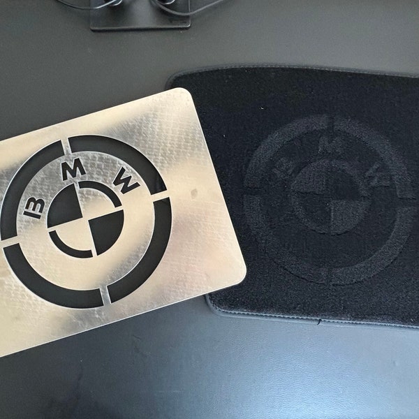 Auto Schablone aus Aluminium mit BMW Logo