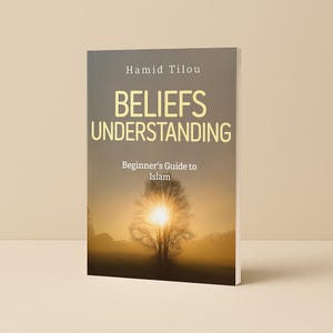 Peut inclure: Un livre à couverture rigide intitulé "Beliefs Understanding" de Hamid Tilou. La couverture présente un lever de soleil derrière un arbre. Le sous-titre est "Beginner's Guide to Islam."